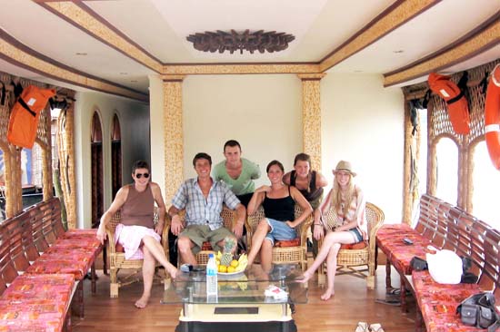 houseboat